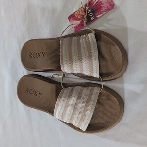 Roxy Beachie Breezy Sandals Size 6 NWT